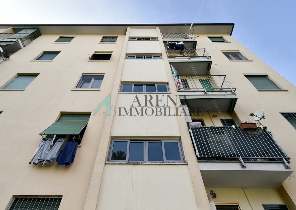 Appartamenti trilocale in vendita  viale Ungheria 5, Milano, località UNGHERIA