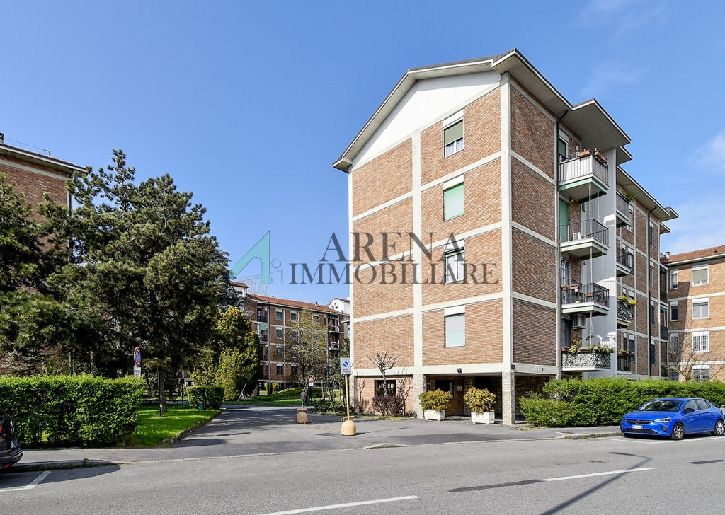 Appartamenti quadrilocale in vendita  via Zante 11, Milano, località MILANO
