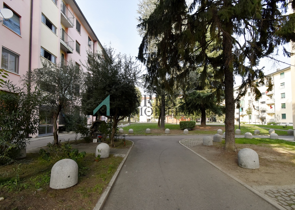 Appartamenti trilocale in vendita  viale Ungheria 7, Milano, località MILANO
