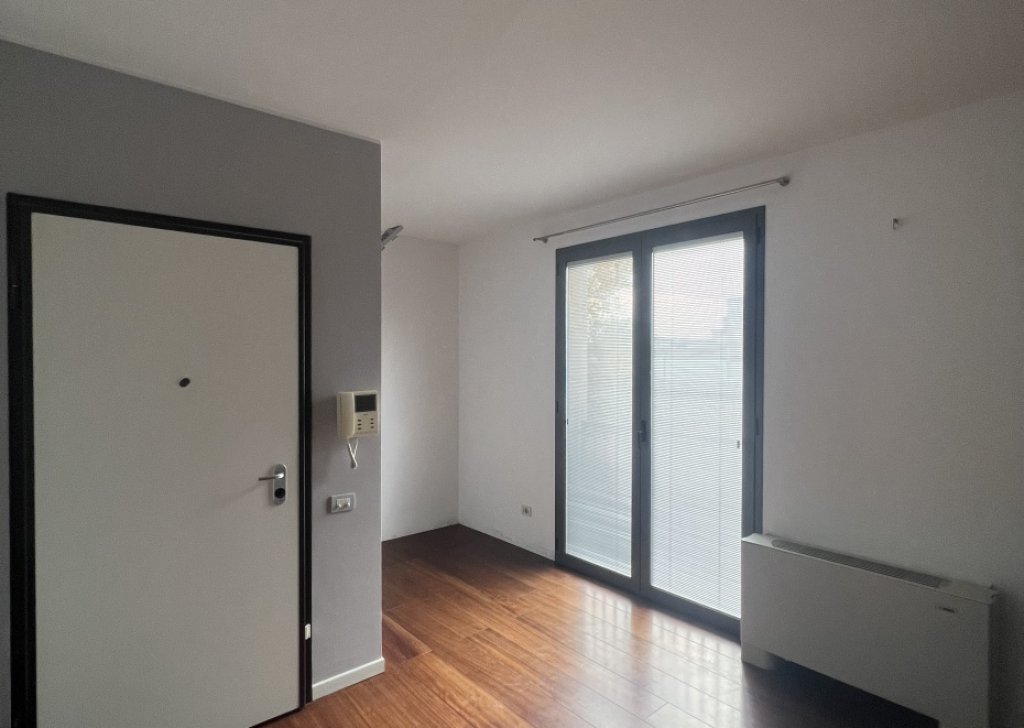 Apartments for sale  via Oreste Salomone 51, milano, locality PATRON