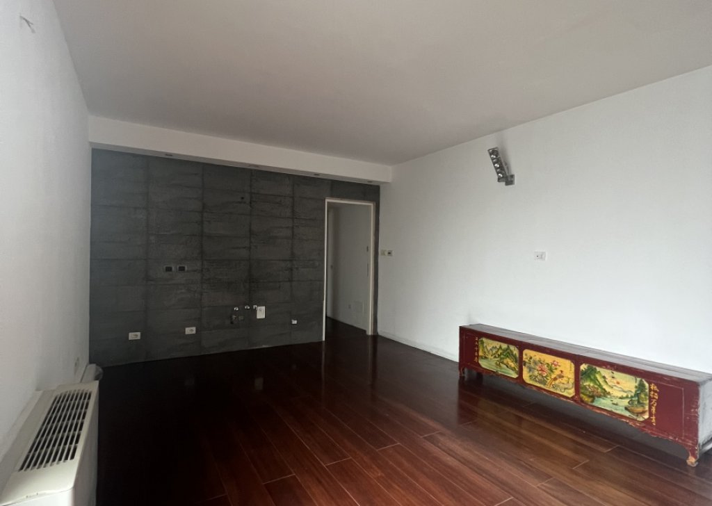 Apartments for sale  via Oreste Salomone 51, milano, locality PATRON