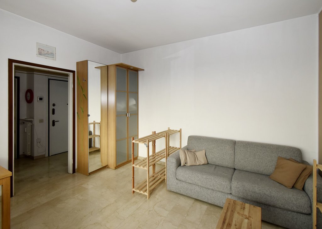 Appartamenti monolocale in vendita  via Attilio Regolo 2, Milano, località FORLANINI