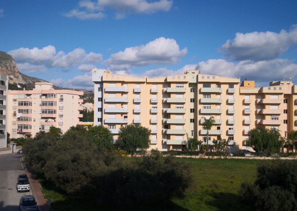Appartamenti quadrilocale in vendita  110 m², Trapani