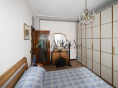 Three-room apartment Viale Ungheria - 12