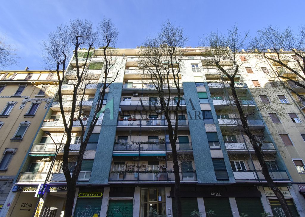 Appartamenti bilocale in vendita  via Lomellina 25, Milano, località MILANO