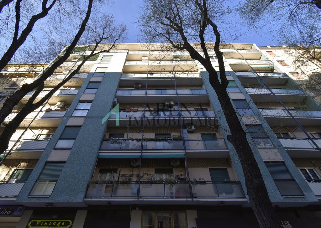 Appartamenti bilocale in vendita  via Lomellina 25, Milano, località MILANO