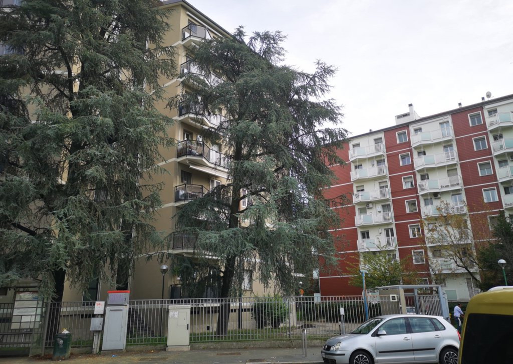 Appartamenti bilocale in vendita  via Salomone 85, Milano, località MILANO