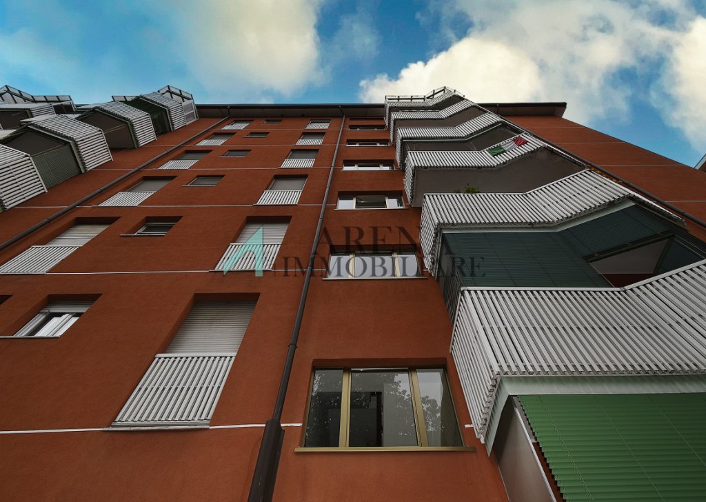 Appartamenti bilocale in vendita  via Sordello 10, Milano, località UNGHERIA