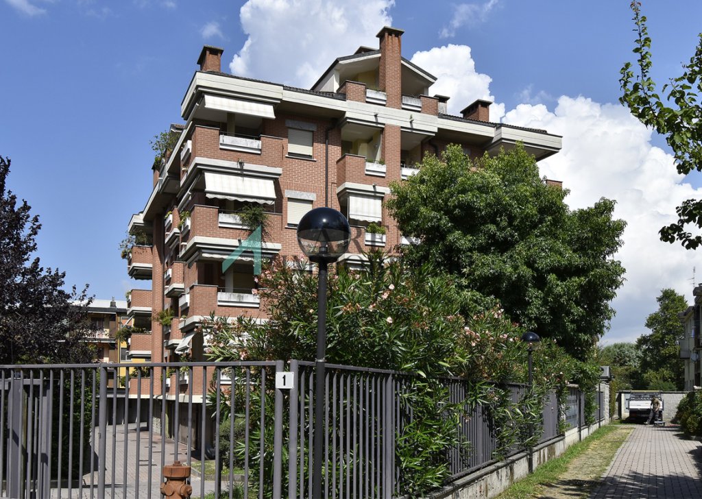 Vendita Appartamenti Peschiera Borromeo - BILOCALE CON TERRAZZO, VIALE  DELLE RIMEMBRANZE LINATE Località LINATE