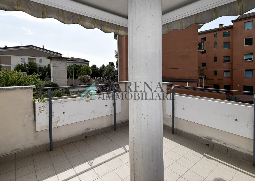 Sale Apartments Borromeo Fishing - Large two-room apartment with terraces Locality 