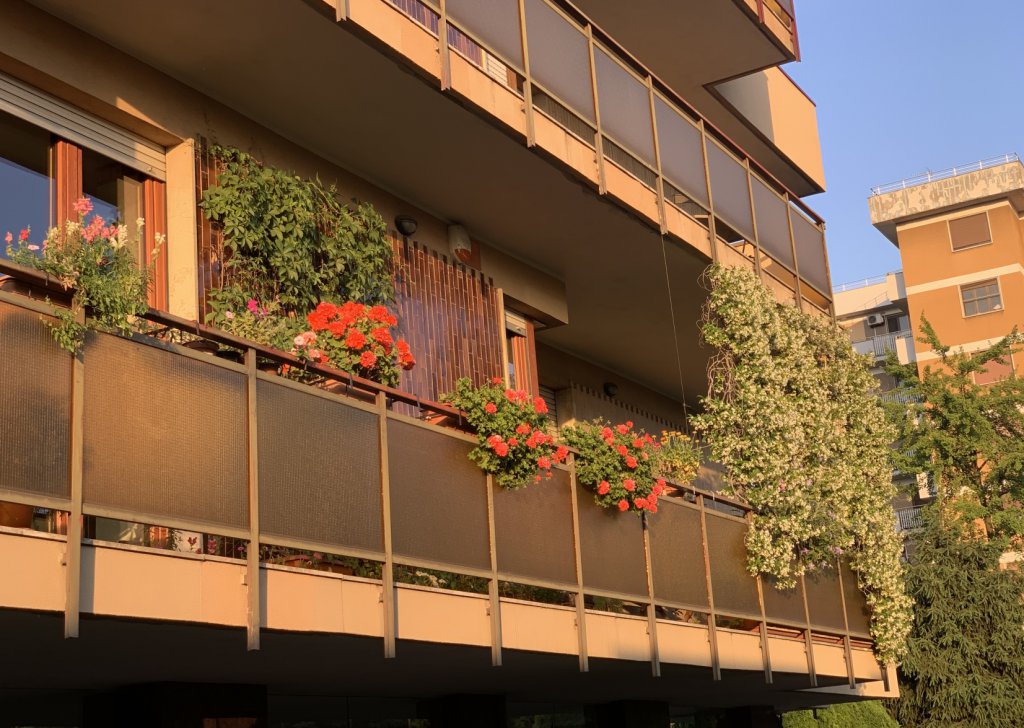 Vendita Appartamenti Milano - CINQUE LOCALI VIA MECENATE Località MECENATE