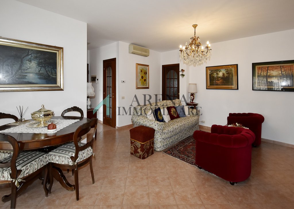 Sale Apartments milano - Four-room apartment with Terrazzino Via Norico Locality 