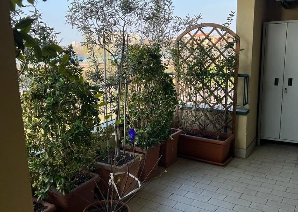 Sale Apartments milano - EXCLUSIVE THREE-ROOM APARTMENT MARCO BRUTO WITH LARGE GARAGE Locality 