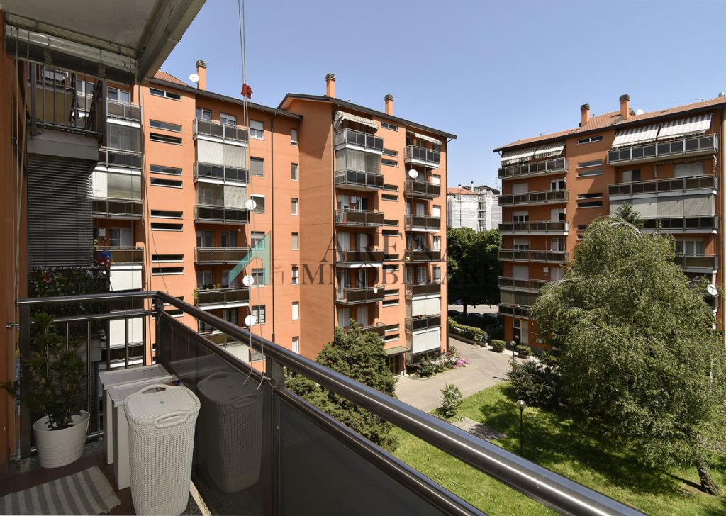 Vendita Appartamenti Milano - TRELOCALI VIALE UNGHERIA 2 Località UNGHERIA