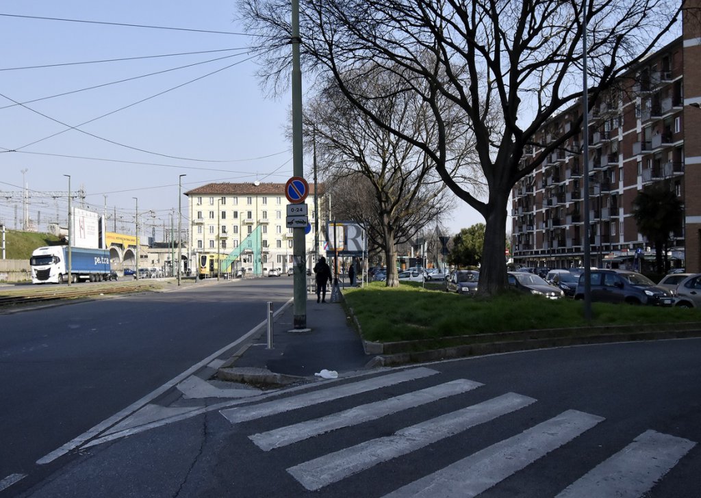 Appartamenti trilocale in vendita  viale Forlanini 1, Milano, località FORLANINI