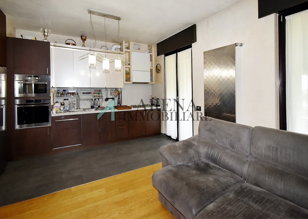 Sale Apartments milano - THREE ROOMS WITH POSSIBILITY OF BOX Locality 