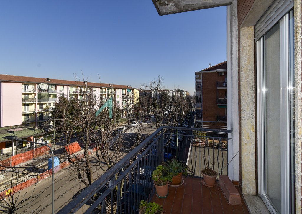 Appartamenti trilocale in vendita  viale Ungheria 24, Milano, località UNGHERIA