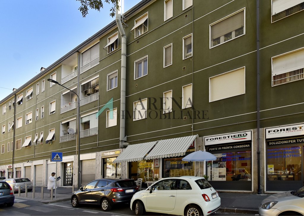 Offices, Laboratories Commercial Premises and Shops for sale  viale Forlanini 50, milano