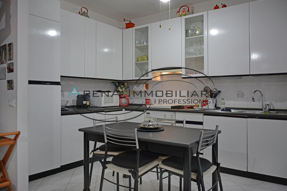 Appartamento ALBENGA vendita  Albenga  Arena Immobiliare